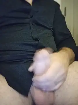 Snapshot of Yhnist34 chatting on May 29, 2026, 11:33 pm Yhnist34 online show from May 29, 2026, 11:33 pm