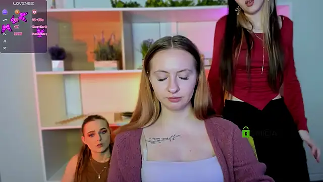 Snapshot of luna_tin chatting on November 12, 2025, 2:21 pm luna tin online show from November 12, 2025, 2:21 pm