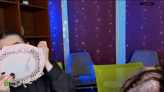 luna tin online show from December 17, 2025, 5:56 am