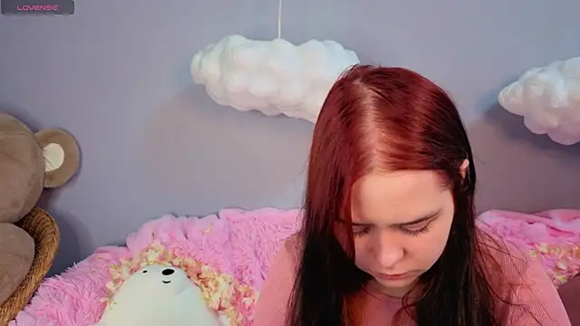 Snapshot of Alis_Platt chatting on May 2, 2026, 1:11 am Alis Platt online show from May 2, 2026, 1:11 am