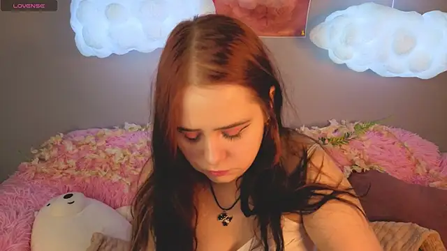 Snapshot of Alis_Platt chatting on April 23, 2026, 1:12 am Alis Platt online show from April 23, 2026, 1:12 am