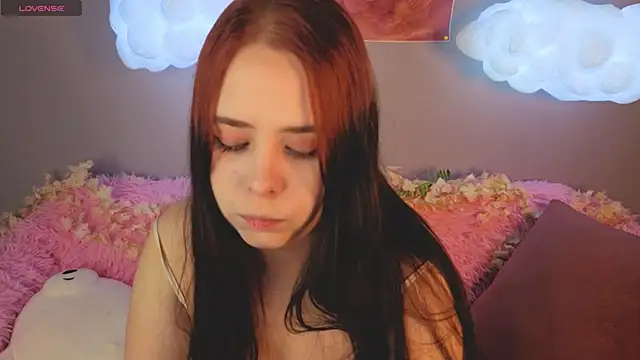 Snapshot of Alis_Platt chatting on April 18, 2026, 1:08 am Alis Platt online show from April 18, 2026, 1:08 am