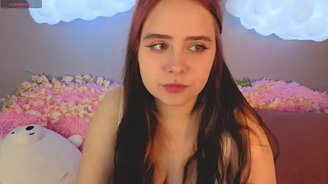 Snapshot of Alis_Platt chatting on April 22, 2026, 1:01 am Alis Platt online show from April 22, 2026, 1:01 am