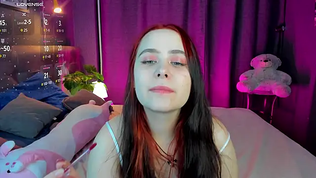 Alis Platt online show from March 13, 2026, 1:10 am