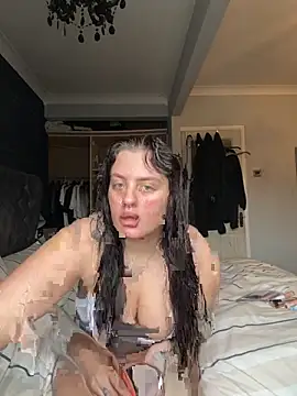 Victoriasteel online show from November 9, 2025, 11:36 am