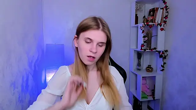 Snapshot of Remilia_gin chatting on October 10, 2025, 8:48 am Remilia gin online show from October 10, 2025, 8:48 am