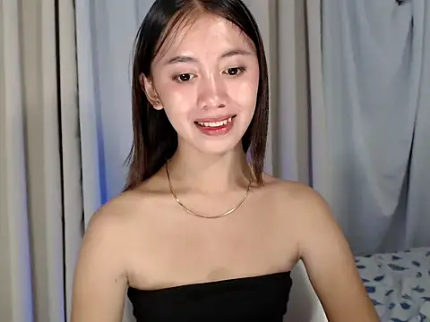 Snapshot of lovely_kiannaHugecock chatting on September 12, 2025, 8:14 am lovely kiannaHugecock online show from September 12, 2025, 8:14 am