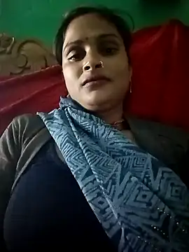 Snapshot of Sapna9685 chatting on October 13, 2025, 2:40 pm Sapna9685 online show from October 13, 2025, 2:40 pm