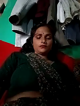 Snapshot of Sapna9685 chatting on October 4, 2025, 7:32 am Sapna9685 online show from October 4, 2025, 7:32 am