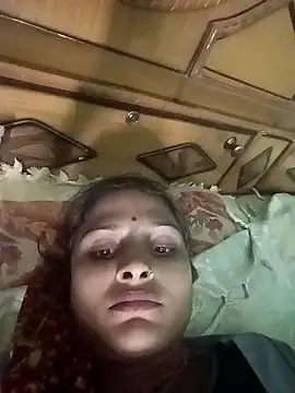 Snapshot of Sapna9685 chatting on October 12, 2025, 3:35 pm Sapna9685 online show from October 12, 2025, 3:35 pm