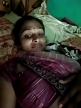 Snapshot of Sapna9685 chatting on October 9, 2025, 3:34 pm Sapna9685 online show from October 9, 2025, 3:34 pm