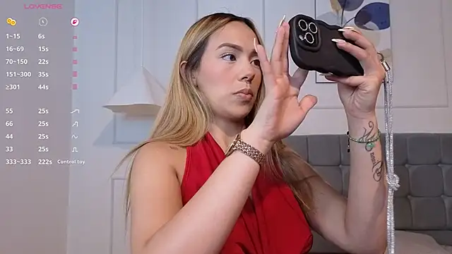 Snapshot of nikolevoshkie_ chatting on February 19, 2026, 7:44 pm nikolevoshkie online show from February 19, 2026, 7:44 pm