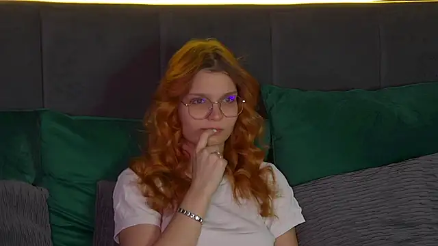 BellaMarebelle online show from September 25, 2025, 4:29 am