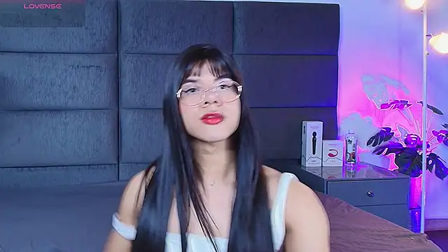 Snapshot of Slenna_Moon chatting on March 8, 2026, 11:08 pm Slenna Moon online show from March 8, 2026, 11:08 pm