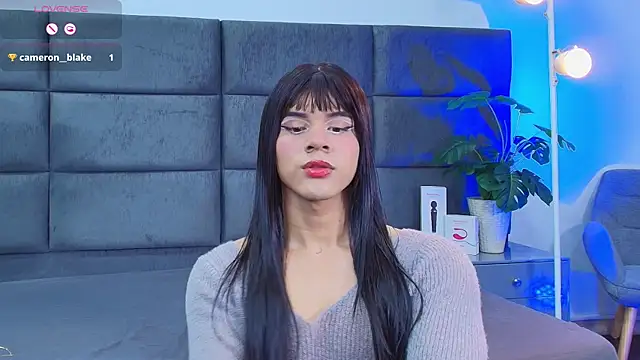 Snapshot of Slenna_Moon chatting on April 14, 2026, 12:26 am Slenna Moon online show from April 14, 2026, 12:26 am