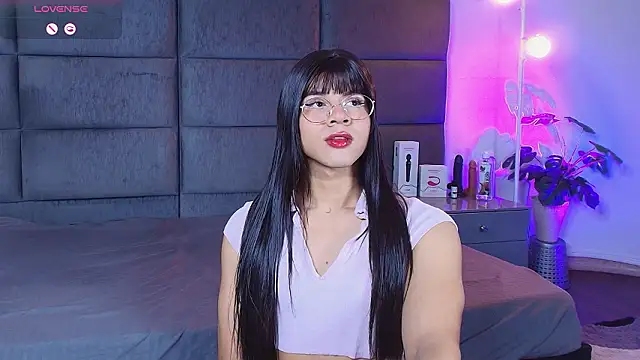 Snapshot of Slenna_Moon chatting on February 28, 2026, 11:37 pm Slenna Moon online show from February 28, 2026, 11:37 pm