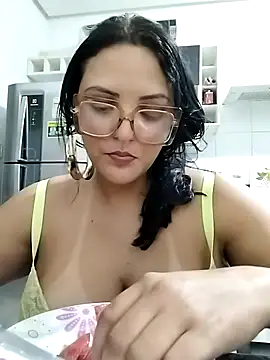 AuroraChest online show from February 8, 2026, 11:46 pm