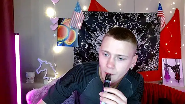 Xavier Night81 online show from October 14, 2025, 7:20 am