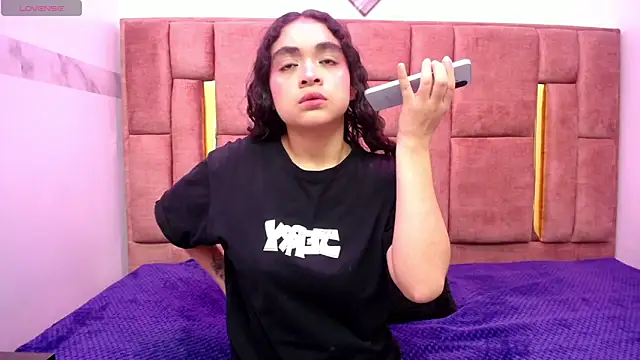 Snapshot of KENDALL_ART chatting on November 14, 2025, 7:17 pm KENDALL ART online show from November 14, 2025, 7:17 pm