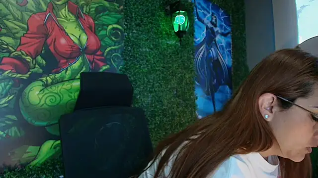 Snapshot of Skylar__Desire chatting on November 22, 2025, 11:53 am Skylar Desire online show from November 22, 2025, 11:53 am