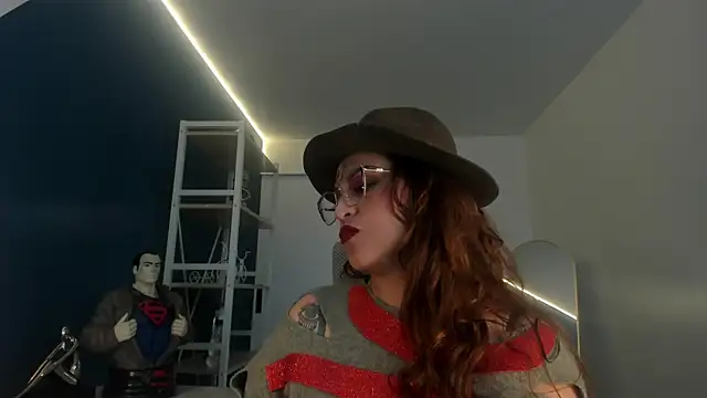 Snapshot of Skylar__Desire chatting on October 6, 2025, 2:07 pm Skylar Desire online show from October 6, 2025, 2:07 pm