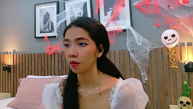 Snapshot of luna_roja25 chatting on October 22, 2025, 1:32 pm luna roja25 online show from October 22, 2025, 1:32 pm