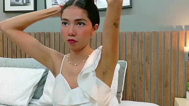 Snapshot of luna_roja25 chatting on November 12, 2025, 1:26 pm luna roja25 online show from November 12, 2025, 1:26 pm