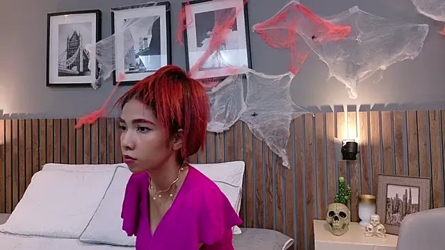 Snapshot of luna_roja25 chatting on October 17, 2025, 1:02 pm luna roja25 online show from October 17, 2025, 1:02 pm