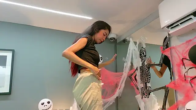 Snapshot of luna_roja25 chatting on November 6, 2025, 1:26 pm luna roja25 online show from November 6, 2025, 1:26 pm