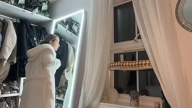 KayleeBella online show from February 15, 2026, 10:20 pm