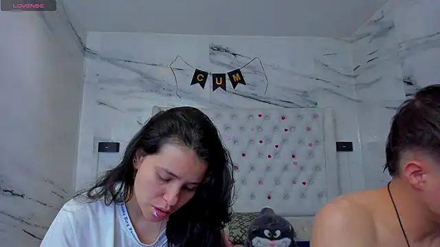 Snapshot of Ari_and_Storm chatting on May 15, 2026, 2:48 pm Ari and Storm online show from May 15, 2026, 2:48 pm