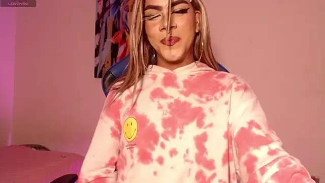 Antonella copper online show from November 24, 2025, 10:26 am