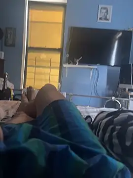 Snapshot of stevo170t chatting on April 12, 2026, 2:53 pm stevo170t online show from April 12, 2026, 2:53 pm