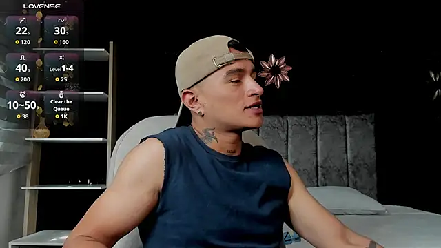 LiamDeep online show from May 15, 2026, 7:56 pm