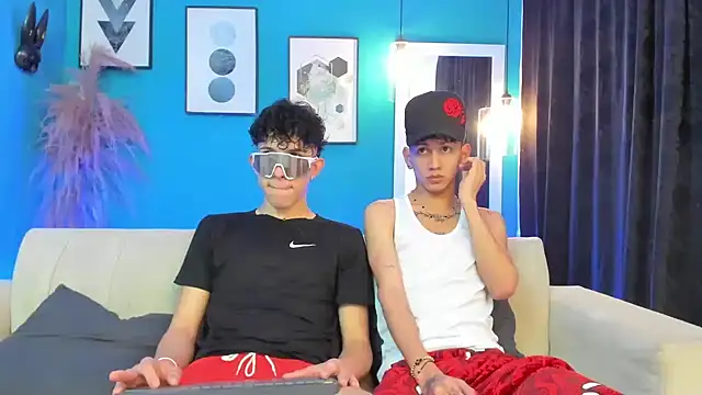 Snapshot of Marcus_and_Tony chatting on March 9, 2026, 3:43 am Marcus and Tony online show from March 9, 2026, 3:43 am