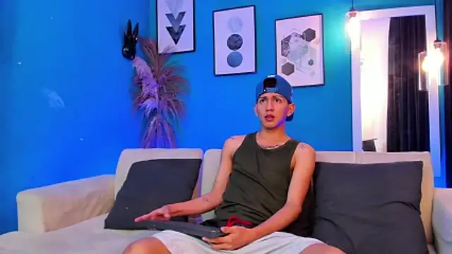 Snapshot of Marcus_and_Tony chatting on February 22, 2026, 6:31 pm Marcus and Tony online show from February 22, 2026, 6:31 pm