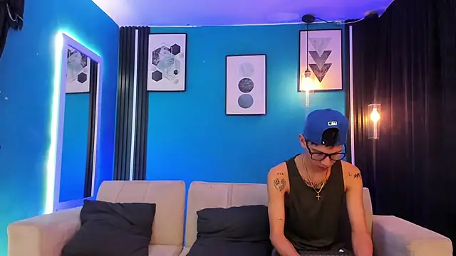 Snapshot of Marcus_and_Tony chatting on March 20, 2026, 3:40 am Marcus and Tony online show from March 20, 2026, 3:40 am