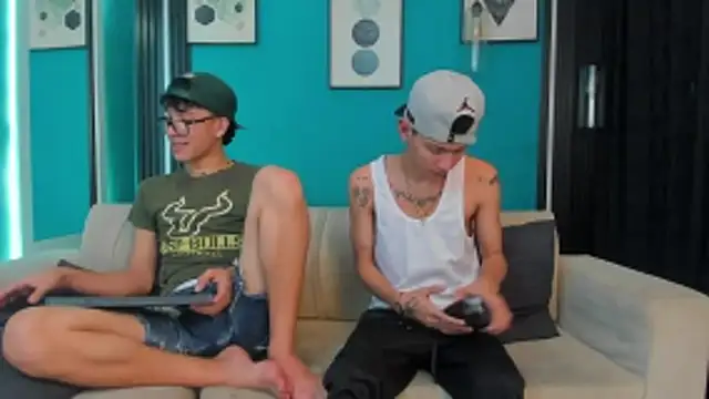 Snapshot of Marcus_and_Tony chatting on March 21, 2026, 3:52 am Marcus and Tony online show from March 21, 2026, 3:52 am