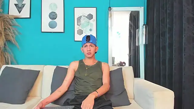 Snapshot of Marcus_and_Tony chatting on January 16, 2026, 3:21 am Marcus and Tony online show from January 16, 2026, 3:21 am