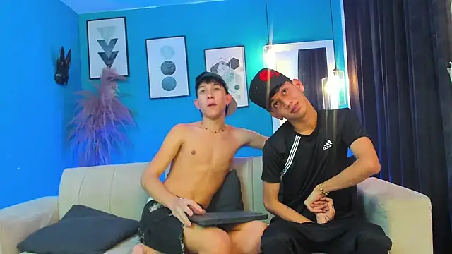 Snapshot of Marcus_and_Tony chatting on March 12, 2026, 3:34 am Marcus and Tony online show from March 12, 2026, 3:34 am