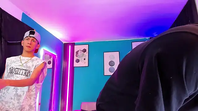 Snapshot of Marcus_and_Tony chatting on April 5, 2026, 10:00 am Marcus and Tony online show from April 5, 2026, 10:00 am