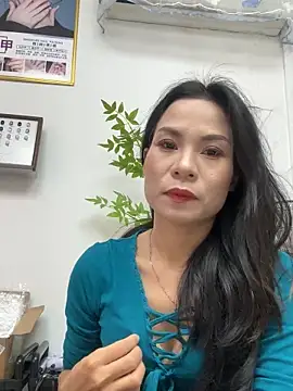 Baby-mmm online show from November 8, 2025, 4:16 am