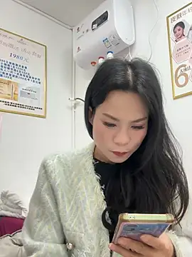 Baby-mmm online show from March 11, 2026, 5:56 am