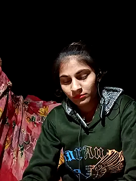 Snapshot of Jyoti_thakurr chatting on November 15, 2025, 2:32 pm Jyoti thakurr online show from November 15, 2025, 2:32 pm