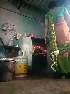 Snapshot of gulapi-gulistan180 chatting on September 28, 2025, 4:52 am gulapi-gulistan180 online show from September 28, 2025, 4:52 am