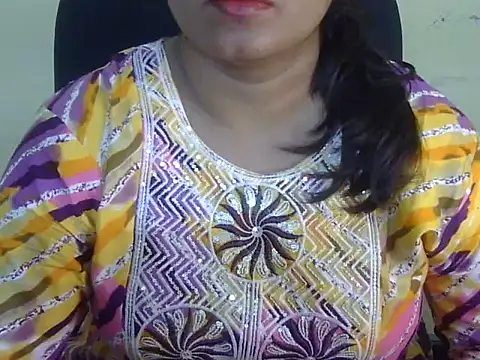 Aanya Hazel online show from October 7, 2025, 7:04 pm