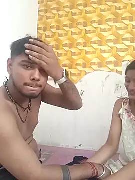 Snapshot of romantic_couple1 chatting on September 23, 2025, 2:40 am romantic couple1 online show from September 23, 2025, 2:40 am