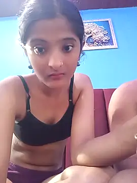 Snapshot of romantic_couple1 chatting on September 21, 2025, 2:39 am romantic couple1 online show from September 21, 2025, 2:39 am