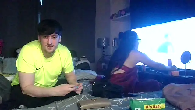 scottishcouple2002 online show from October 10, 2025, 4:41 pm
