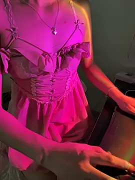 Snapshot of tran_my chatting on October 27, 2025, 5:36 pm tran my online show from October 27, 2025, 5:36 pm